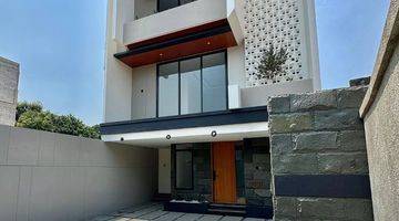 Gambar 1 Rumah Town House Kemang Ada Kolam Renang Harga Menarik