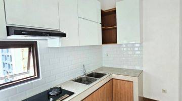 Gambar 4 Rumah 2 Lantai Baru di Kencana Loka Bsd Semi Furnished 