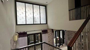 Gambar 3 Dijual Rumah Dian Istana Park Avenue Surabaya Semi Furnish