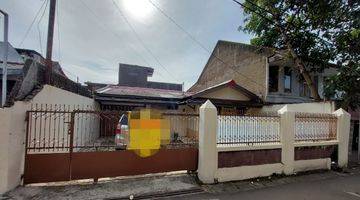tampak depan rumah lama bisa untuk kantor