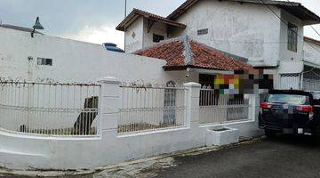 tampak depan rumah 1,5 lantai di margahayu