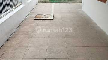 garasi/carport rumah 1,5 lantai di margahayu