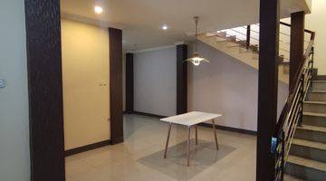 Gambar 4 Dijual Rumah di Griya Loka BSD City Bagus -nrl