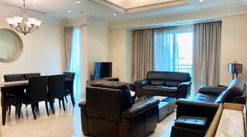 Gambar 1 Pakubuwono Residence 3 Kamar For Sale, Beautiful Pool And Garden View