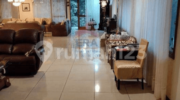 Gambar 1 Dijual Rumah Terawat Mainroad Ciumbuleuit Bandung Utara