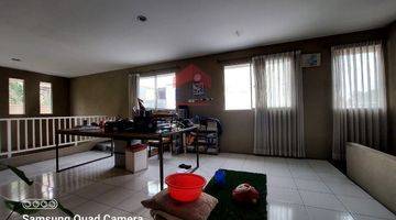 Gambar 1 Di Jual Rumah Terawat Nyaman Dalam Townhouse Di Cigadung