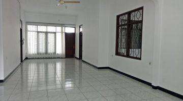 Gambar 4 Comfortable house at Senopati area suitable for office