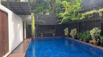 Gambar 1 Luxury House in Senopati With BEautifull Rooftop Good For Residential