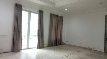 Gambar 2 Luxury house in Senopaty area ready suitable for office or beauty clinic