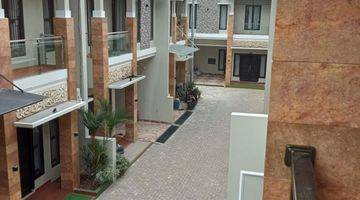 Gambar 2 Rumah Cluster Semi Furnish Posisi Di Hook 3 lt Kebagusan, Jaksel