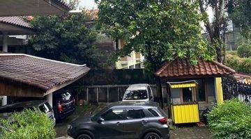 Gambar 4 Rumah 12 Kamar area Jl. Bangka. Akses jalan lebar, bukan di gang