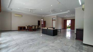 Gambar 1 Rumah Bagus Semi Furnished di Jl.teladan Cipete
, Jakarta Selatan