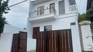 tampak depan rumah cinere. baru bangun. shm.