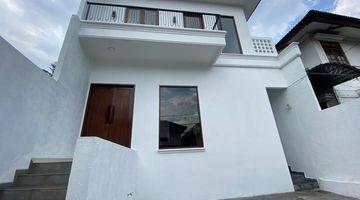 tampak depan rumah cinere. baru bangun. shm.