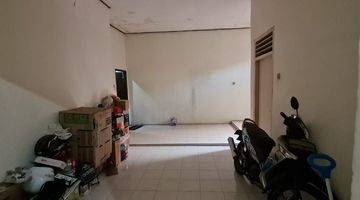 Gambar 5 Rumah Di Karang Tengah Ciledug. Cocok Dijadikan Kost. Ada 6kamar.