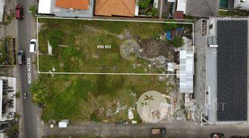 Gambar 1 696 Sqm Land,