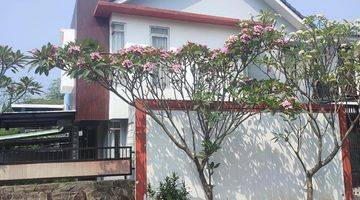 Gambar 4  Rumah Furnished Dengan Swimming Pool Di Sentul Residence