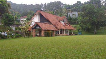 Gambar 1 Villa Cisarua Bogor Puncak