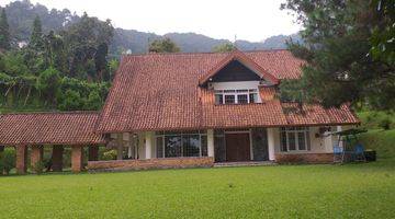 Gambar 2 Villa Cisarua Bogor Puncak