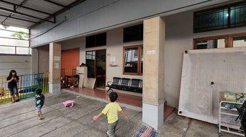 tampak depan rumah kos nyaman di sayap