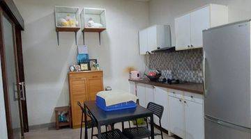 dapur rumah 2 lantai siap huni