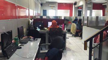 Gambar 2 Ruko 3 lantai  ( ada 2 unit ) di Jl Mampang Prapatan Jakarta Selatan