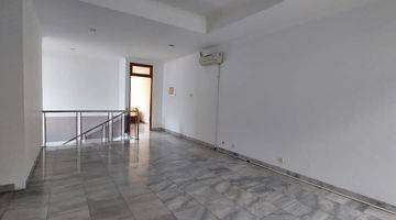 Gambar 5 Rumah 2 Lantai Bagus Semi Furnished di Pulomas, Jakarta Timur