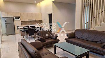 ruang keluarga rumah palma classica, full furnish,