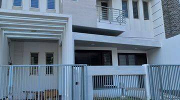 Gambar 1 Jual Rumah Bagus Minimalis Modern 2½ Lantai