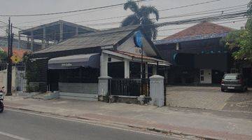 Gambar 3 Dua Rumah Di Tebet Di Jl Tebet Barat 1 Jakarta Selatan.