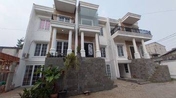 Gambar 3 Townhouse Mewah 3 Lt..terjangkau, Di Jak Sel, Bebas Semua Biaya 