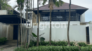 Gambar 1 Disewakan Rumah Isen International Living 2 Lantai Ada Kolam Renang