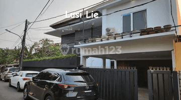 Gambar 1 Rumah Kav Dki Hoek Luas 365m, Furnished Rapi Bagus Parkir Luas