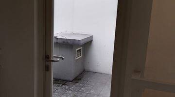 kamar mandi ruko puncak cbd ciamik bagus