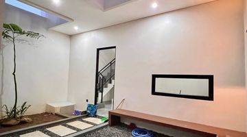 Gambar 2 Rumah Mewah Scandinavian Townhouse Dekat Tol 