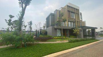 tampak depan  rumah 3 lantai unfurnished bagus