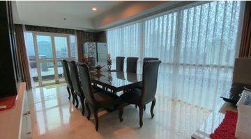 ruang makan apartemen full furnished di bellagio