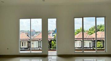 Gambar 1 Rumah  Dijual Di Alam Sutera Cluster Onyx  Semi Furnished Shm - Sertifikat Hak Milik 3 Lantai