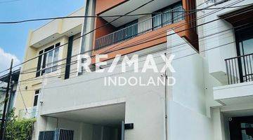 Gambar 1 Dijual Rumah Modern Tropis Minimalis di Komplek Perumahan Pulomas Jaya, Jakarta Timur