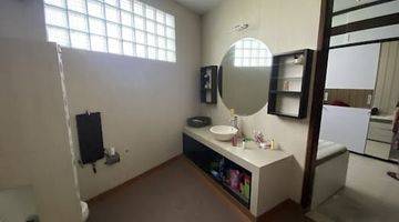 kamar mandi rumah di mertilang 2 lantai