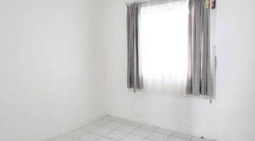 kamar tidur rumah di camar sektor 3
