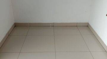 kamar tidur rumah di jl bintaro utara