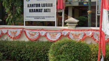 Gambar 4 Dijual rumah ada beberapa kios di Kramat jati jakarta timur