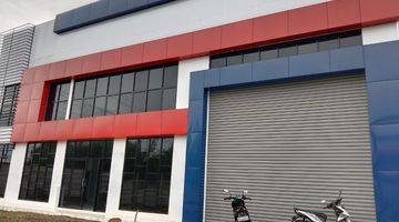tampak depan di jual gudang baru siap
