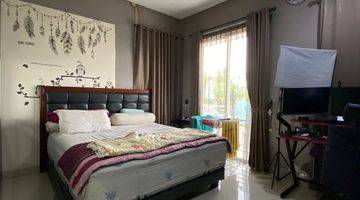 kamar tidur rumah hoek di green lake