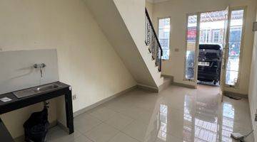 Gambar 3 Rumah Di Green Lake City Cluster West Europe Ukuran 4x15 Shm