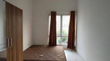 Gambar 3 Disewakan Rumah Di Arcade Village  Bagus Semi Furnished