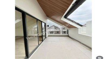 Gambar 1 Rumah Leonora Attic 7x 17