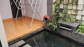 Gambar 5 Rumah 2 Lantai Seberang Kolam Renang Chalcedony Semi Furnished