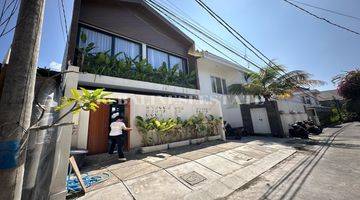 Gambar 1 (XC) VILLA BERAWA MODERN 3 BR IN CANGGU